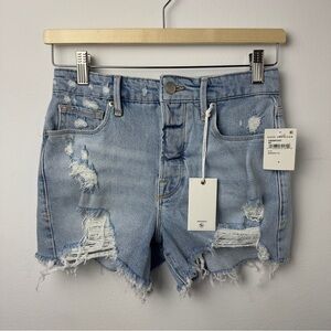 Good American Bombshell Denim Shorts NWT Size 0 Light Wash Distressed Frayed Hem